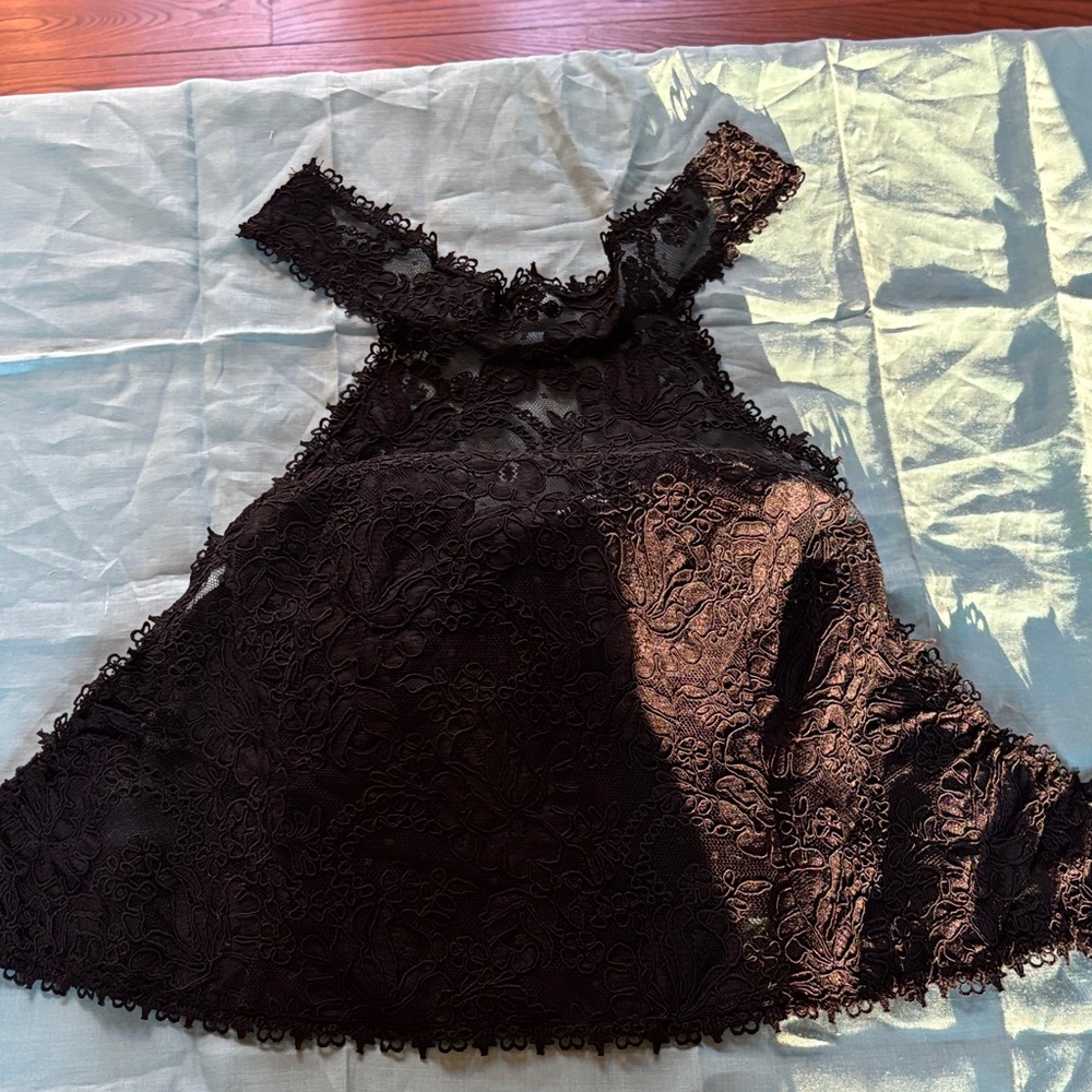 Cache Black Lace Halter top